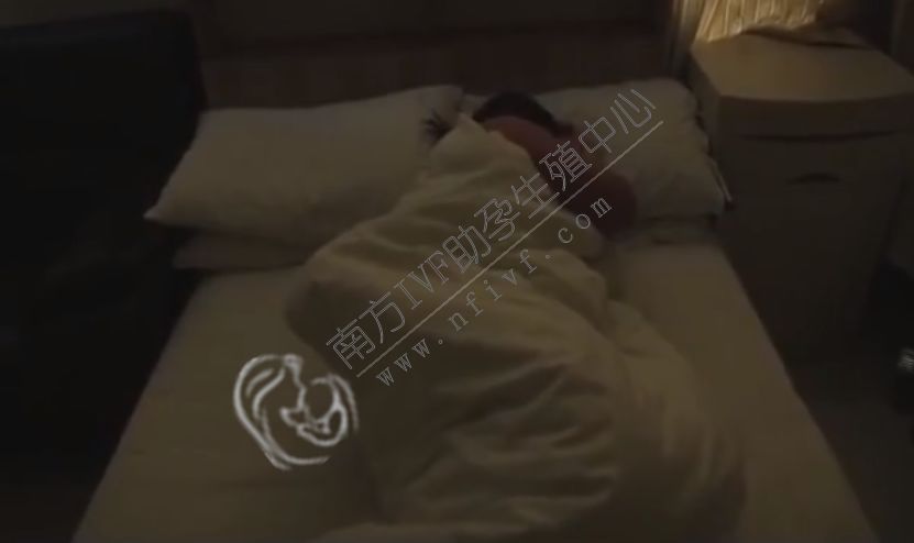21岁女孩卵巢萎缩成50岁！这个常见习惯害了她
